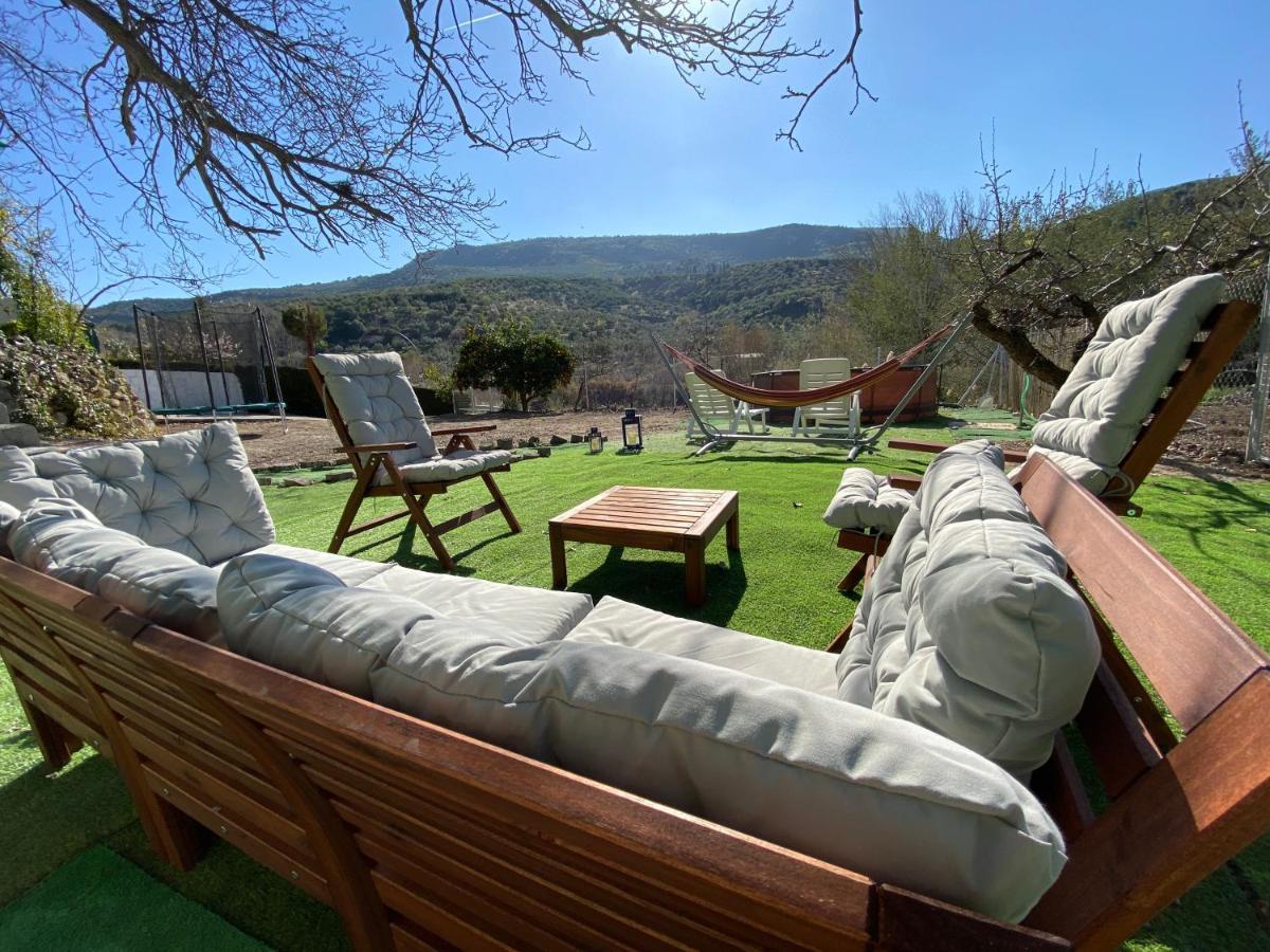 La Huerta Del Castillo Con Su Caz De Agua - Enjoy Life & Relax Castillo de Locubín المظهر الخارجي الصورة